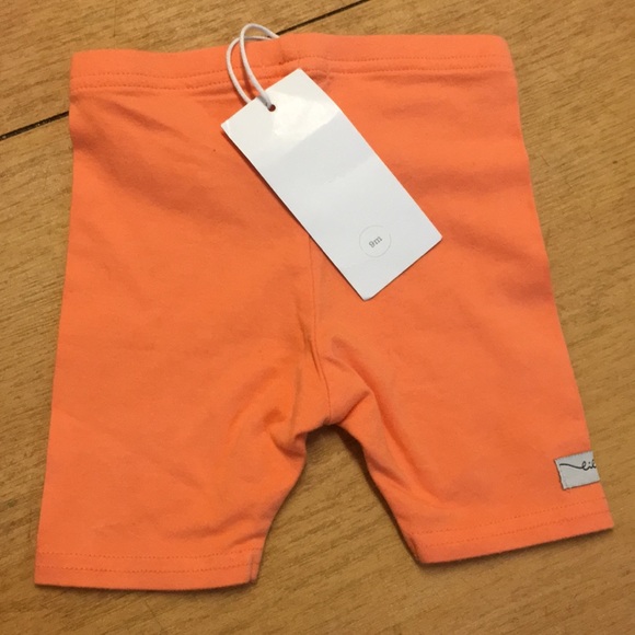 Lil leggs tight shorts - Picture 6 of 6